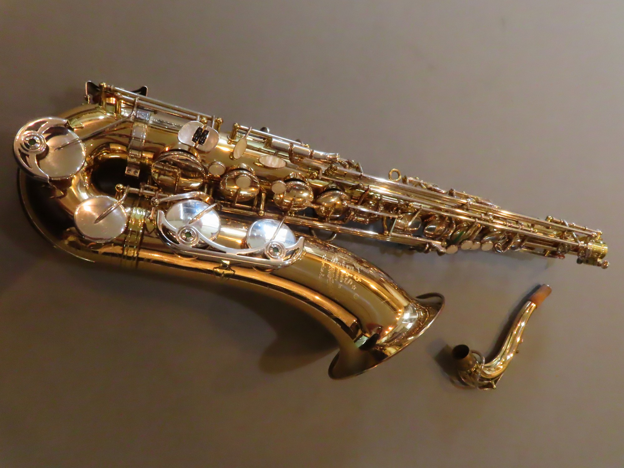 B&S Series 2001 Tenor Sax Gold Lacquer and Silver Keys